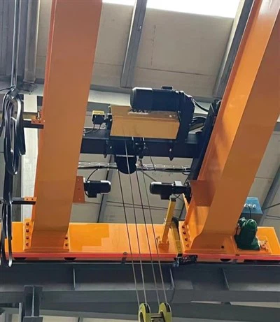 รอกสลิงไฟฟ้าเครนเหนือศีรษะคานคู่